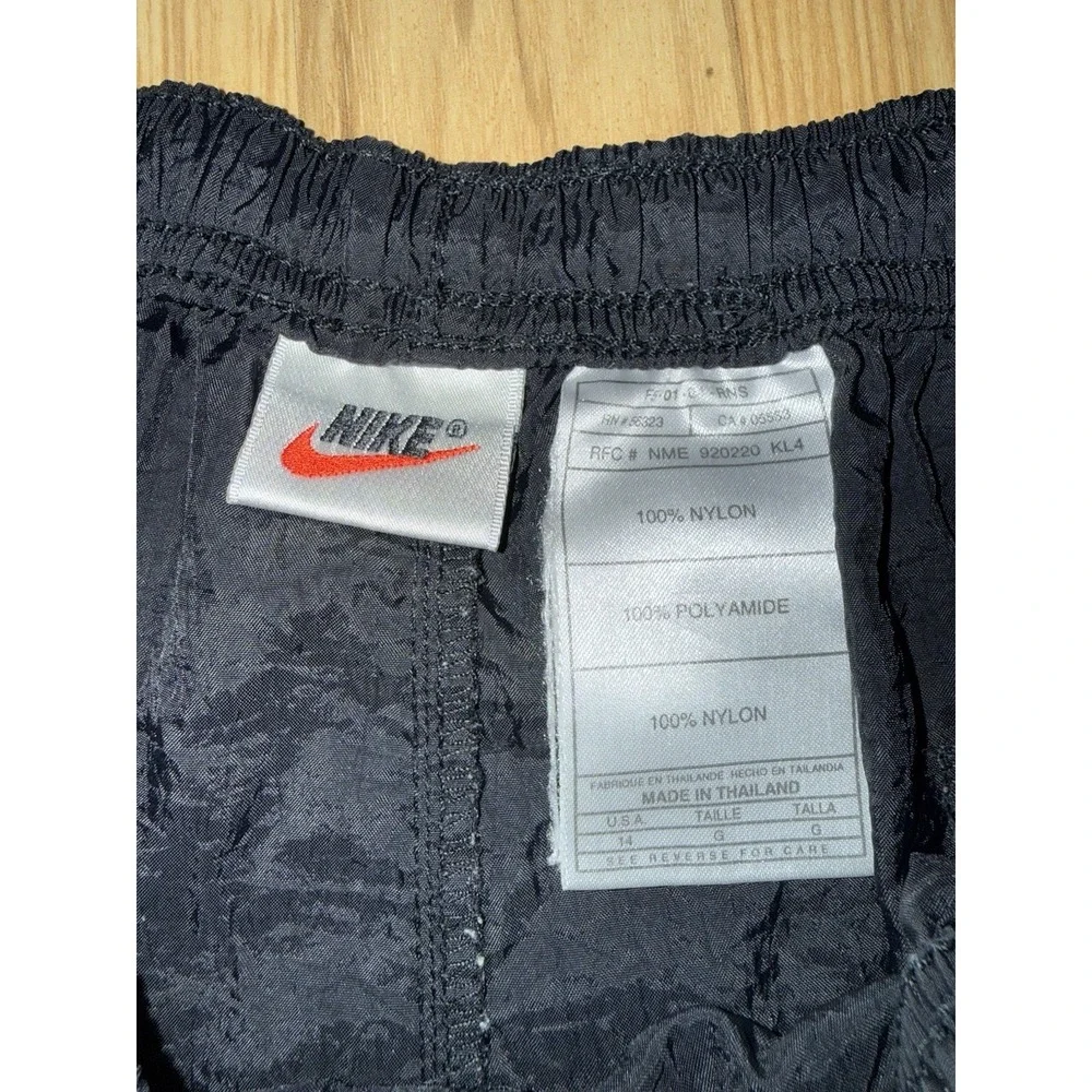 Nike women tonal spell